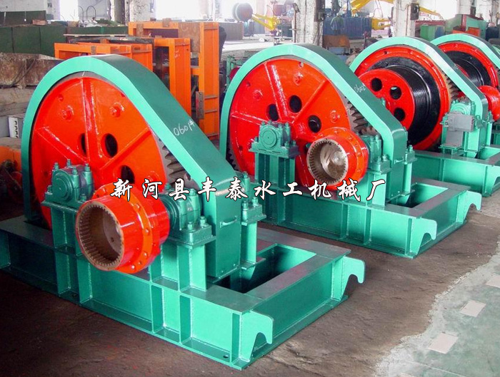 弧门卷扬式启闭机1.jpg 弧门卷扬式启闭机1.jpg